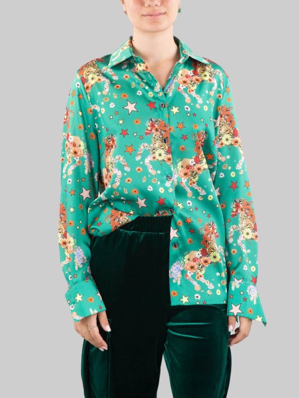 CAMICIA A FANTASIA FIORI E STELLE SU FONDO VERDE