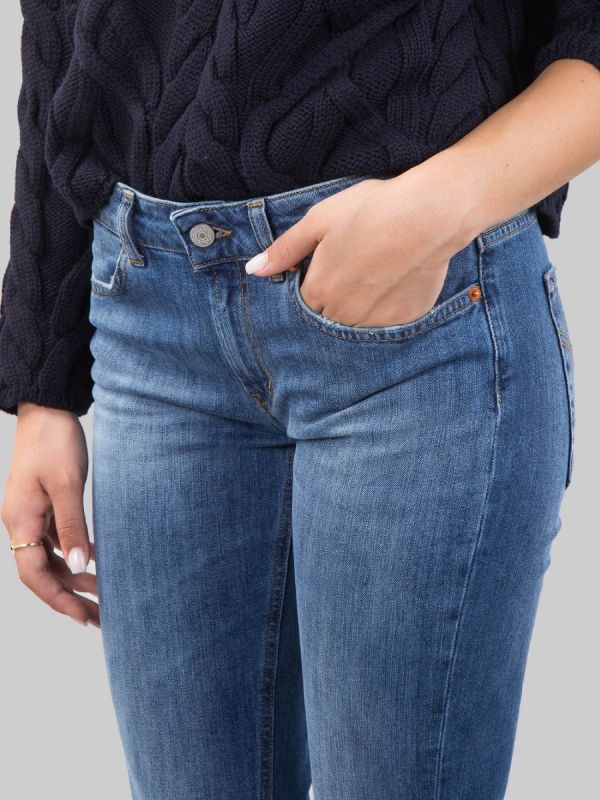 JEANS LOLA FLARE A VITA BASSA