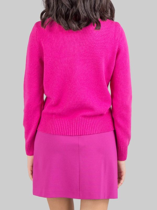 MAGLIONE CON COLLO A LUPETTO FUCSIA CON GRAFICA "CORTINA"