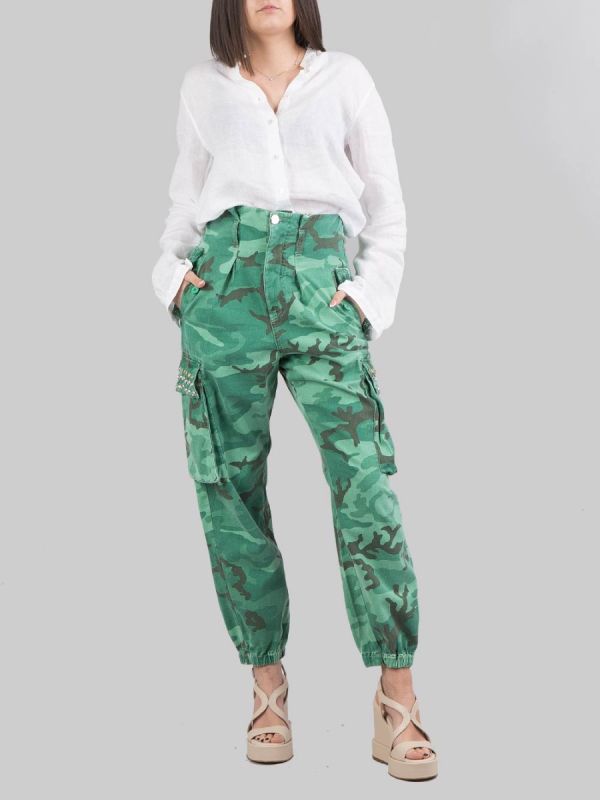 PANTALONI CARGO IN COTONE STAMPA MILITARE CON BORCHIE E STRASS