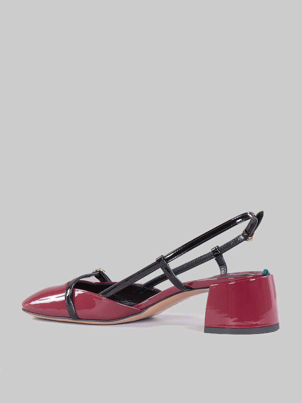 Patent leather slingback